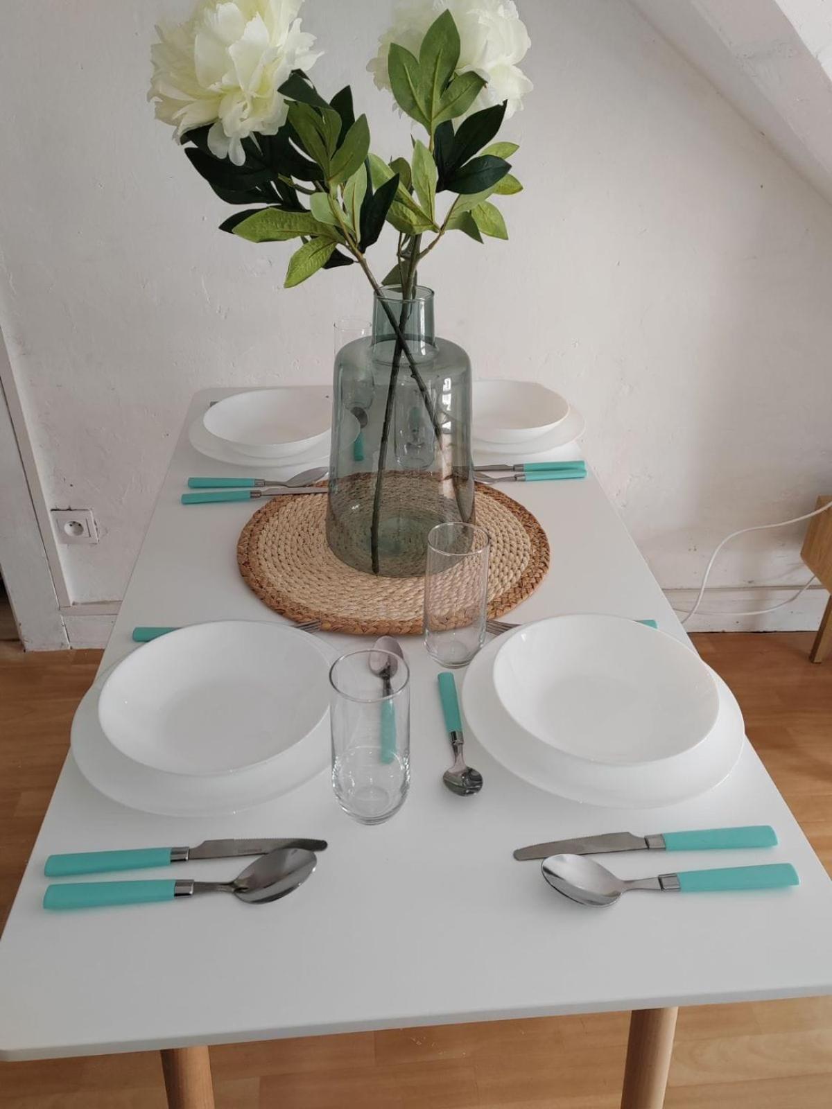 200 M - Rue Pietonne A 300 M - Jardin Apartment