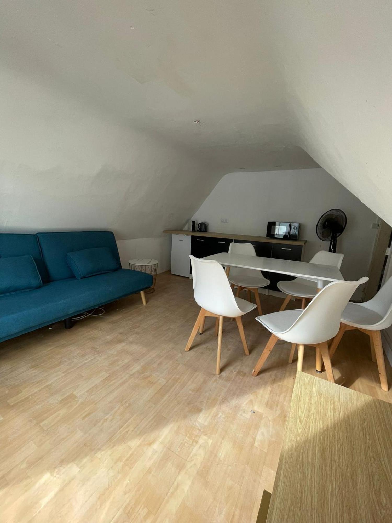 200 M - Rue Pietonne A 300 M - Jardin Apartment