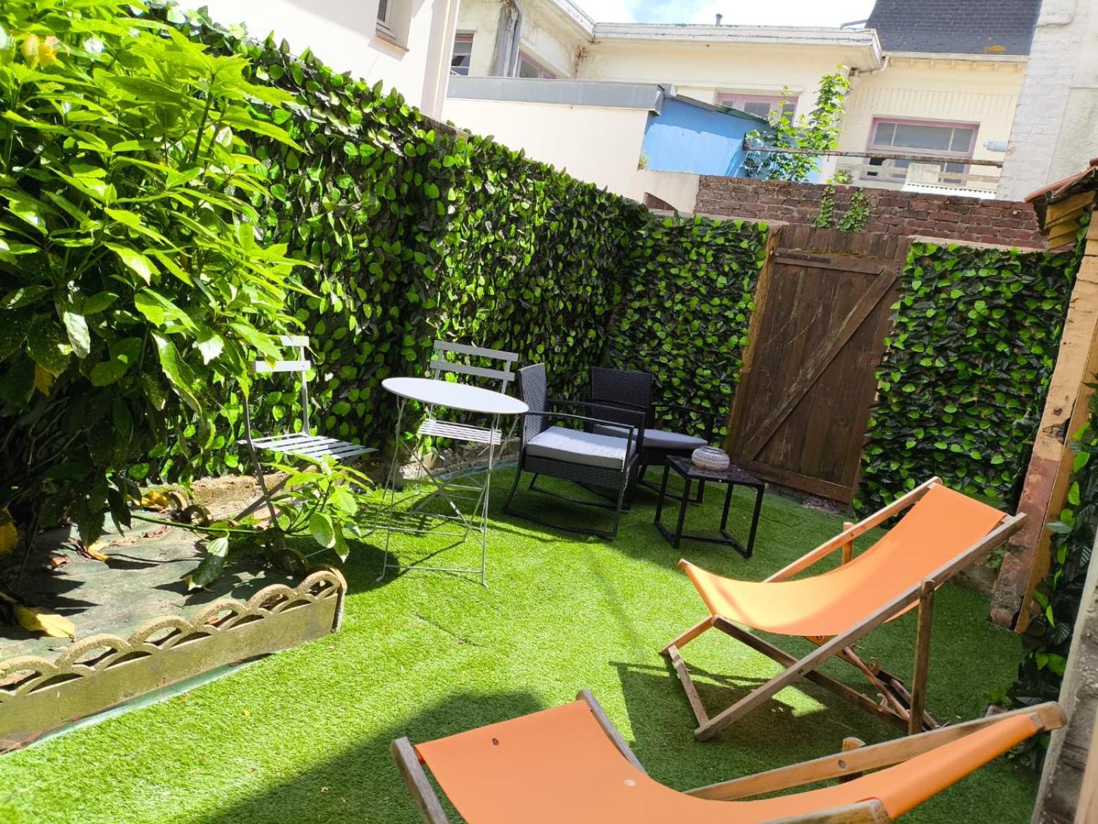 200 M - Rue Pietonne A 300 M - Jardin Apartment
